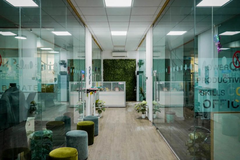 Bloomdesk Kandivali West